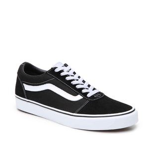 “Old Skool” Black Vans with white stripe